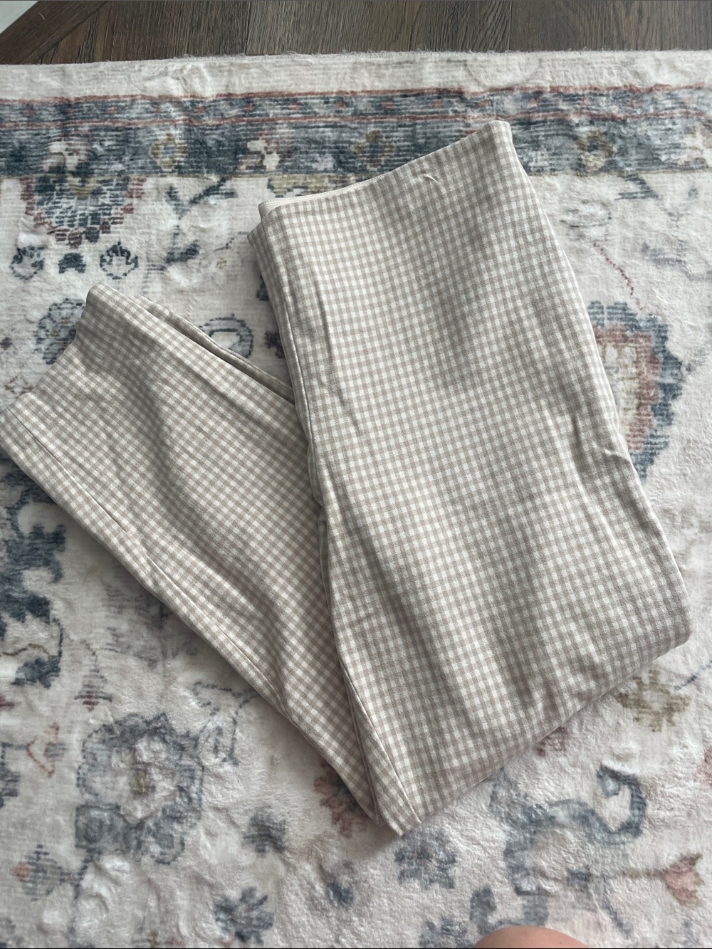 H&M Beige Gingham Straight-Leg Pixie Pants